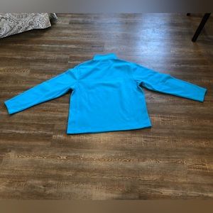 Men’s Lands End 1/4 zip fleece pullover.